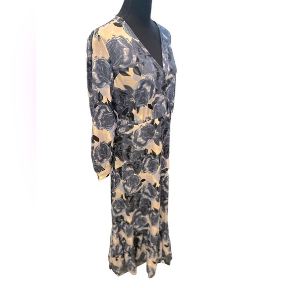 Kate & Mallory Printed Woven Long Sleeve Ruffled Maxi Dress Small - Picture 4 of 11
